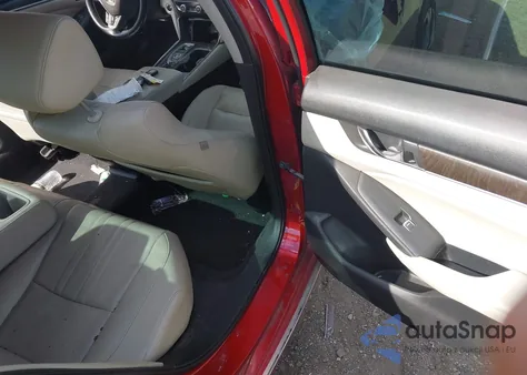 2018 Honda Accord Ex-L 2.0T z USA, uszkodzony, nr VIN 1HGCV2F57JA018585